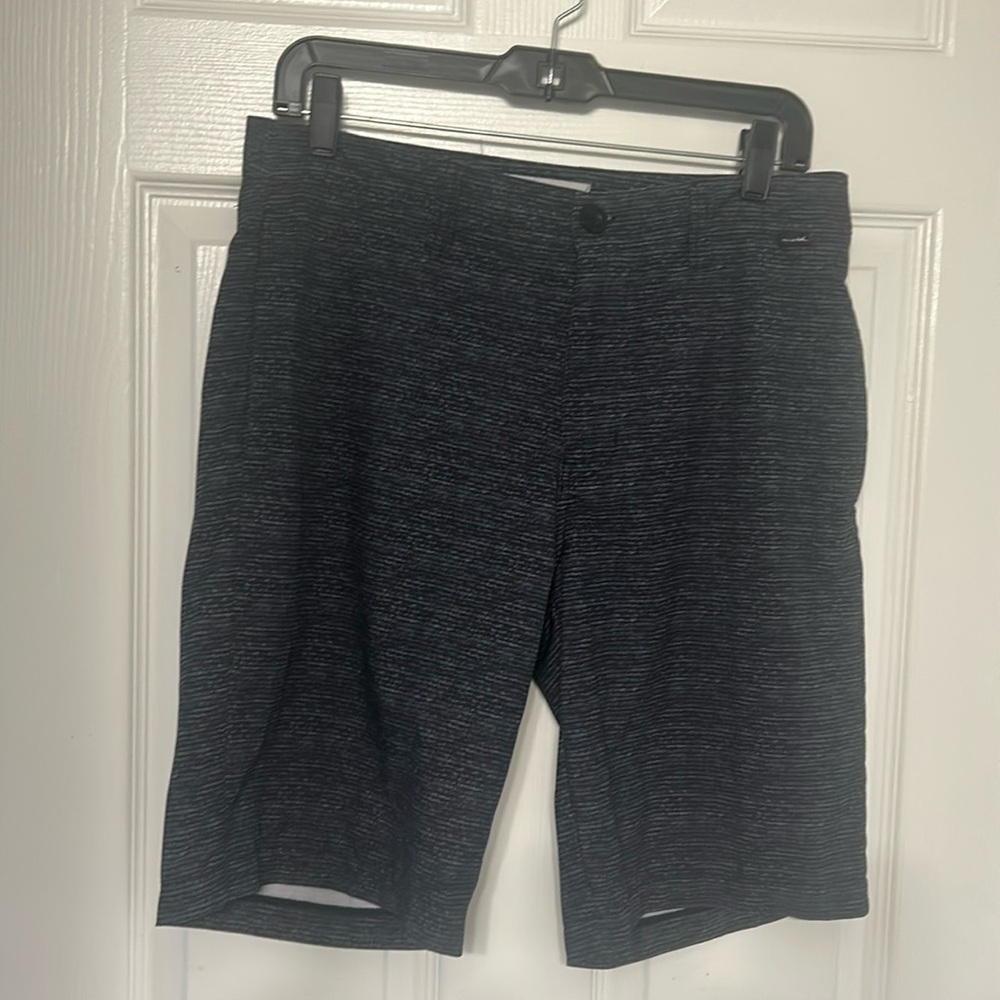 Travis Mathew Shorts Size 30  Tech Performance Flex Golf Nylon Activewear black